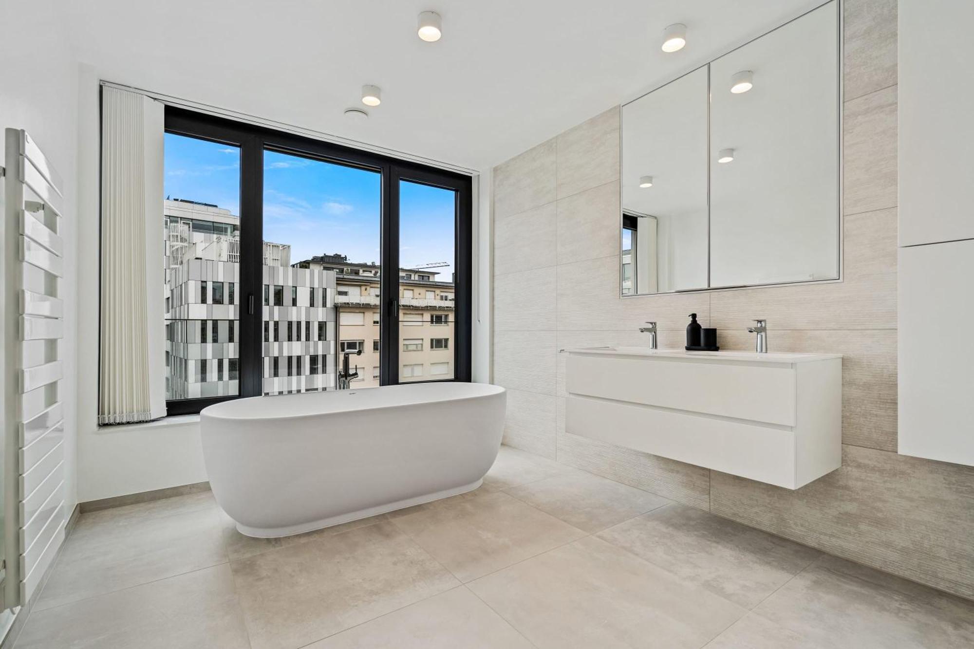 Spacious 6th-floor Gem: Modernity Meets Comfort Апартаменты Люксембург